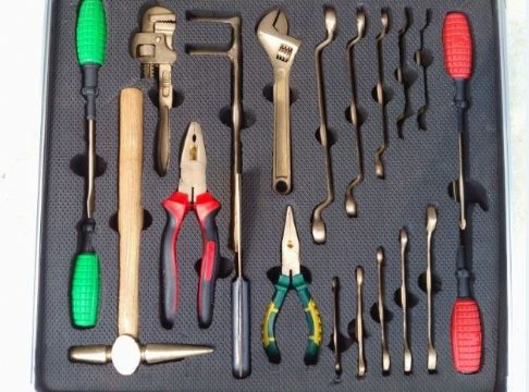 點(diǎn)擊查看詳細(xì)信息<br>標(biāo)題：無火花工具組 閱讀次數(shù)：5913