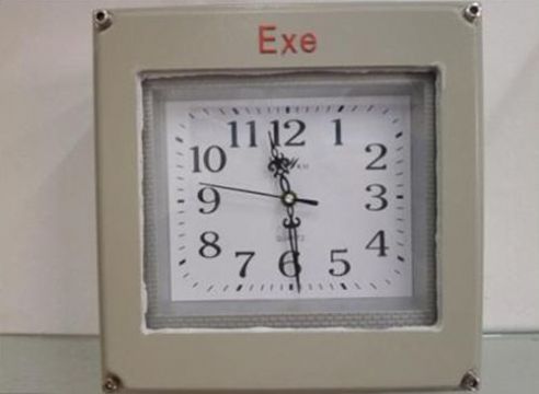 點(diǎn)擊查看詳細(xì)信息<br>標(biāo)題：BSZ2010型防爆石英鐘 閱讀次數(shù)：2523