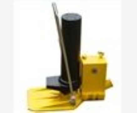 點(diǎn)擊查看詳細(xì)信息<br>標(biāo)題：GYQD-196型寬枕板起道器 閱讀次數(shù)：2490