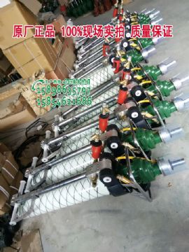 點擊查看詳細信息<br>標(biāo)題：發(fā)往山西太原MQT-120/2.3氣動錨桿鉆機及配件 閱讀次數(shù)：2115