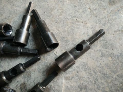 點(diǎn)擊查看詳細(xì)信息<br>標(biāo)題：錨索攪拌器 閱讀次數(shù)：2096