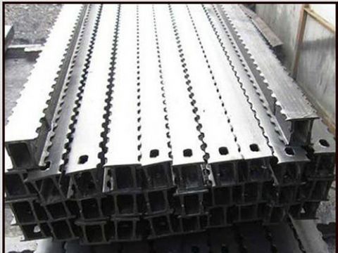 點(diǎn)擊查看詳細(xì)信息<br>標(biāo)題：排型梁 閱讀次數(shù)：2735