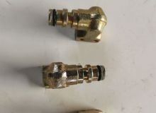 點擊查看詳細(xì)信息<br>標(biāo)題：直角旋轉(zhuǎn)氣接頭 閱讀次數(shù)：1979